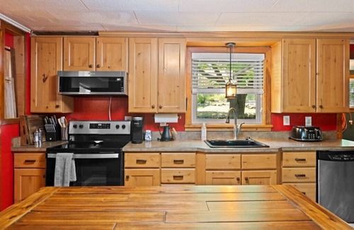 Lower Rattlesnake House | Coveted Lower Rattlesnake 2-Bedroom Gem—Now Offering Mid-Term Rentals!