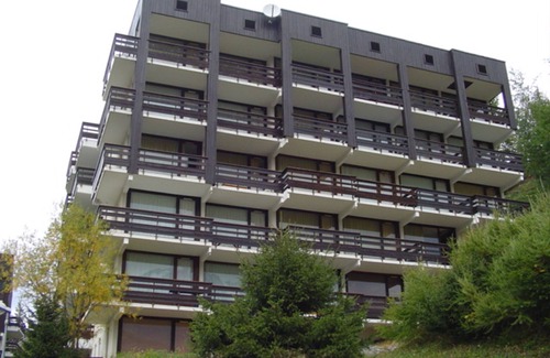Plan Peisey Apartment | Cozy studio for 4 near shops and slopes, pets allowed