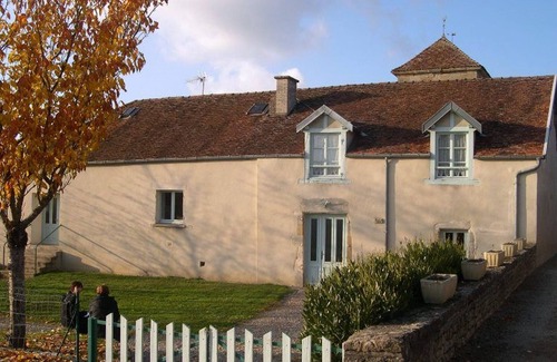 Perrancey-les-Vieux-Moulins Cottage | Cozy Gîte in Village Center, 2 Bedrooms, Convertible Sofa, Easy Access, Shared Yard