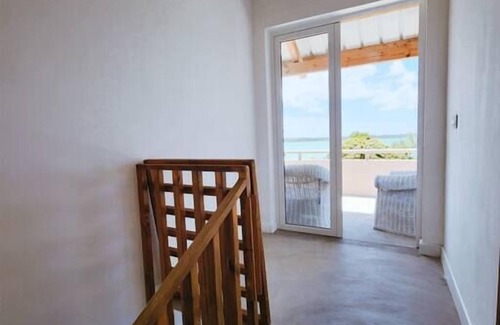 Calodyne House | Cozy pavillon with private jacuzzi on rooftop terrace