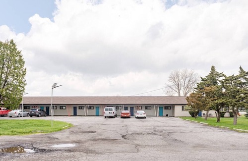 Riverview Apartment | Cozy and Stylish Downtown Detroit Flat Sleeps 2 WiFi