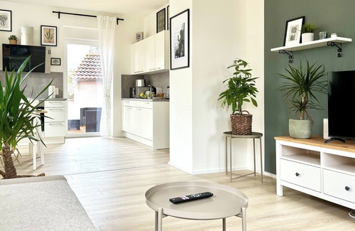 Kaiserslautern Apartment | COZEE - Spacious Apartment With Netflix