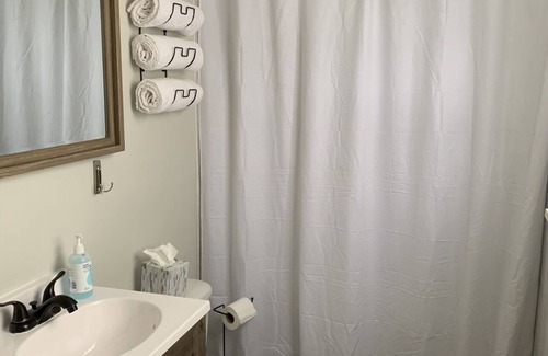 Lake Forest Estates House | Cozy 1.5 story bungalow in downtown Ste. Genevieve!