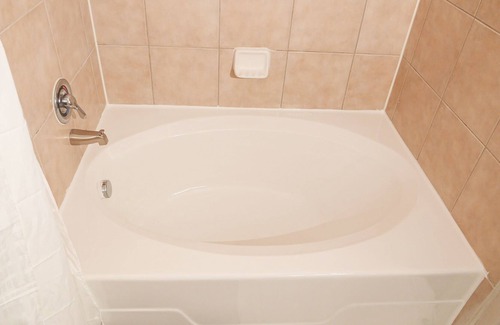 Webster Apartment | Cozy 1 Bd Getaway Near Houston, NASA, & Boardwalk