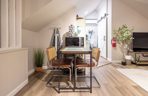 Hawthorne Apartment | Cozy 1 Bed, In-Unit Laundry, Pets, Parking, Fios, Safe, Quiet