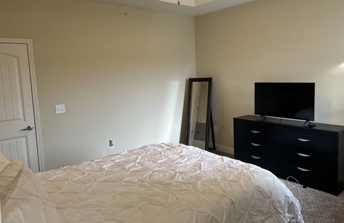 Brown Road Apartment | Cozy 1-bedroom apartment in marvelous Charlotte with AC, WiFi