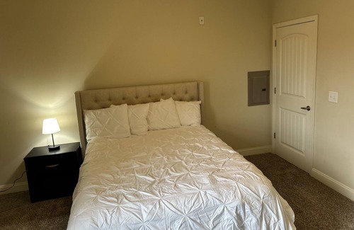 Brown Road Apartment | Cozy 1-bedroom apartment in marvelous Charlotte with AC, WiFi