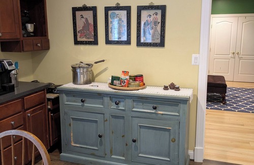 The Plains Apartment | Cozy 1-bedroom apartment with WiFi, AC in awesome Warrenton