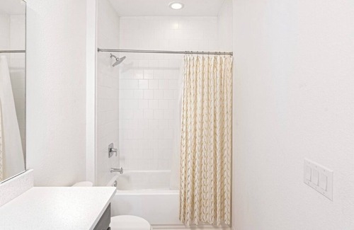 Orlando Apartment | Cozy 1-bedroom apartment in fantastic Orlando with WiFi, AC 15mins airport