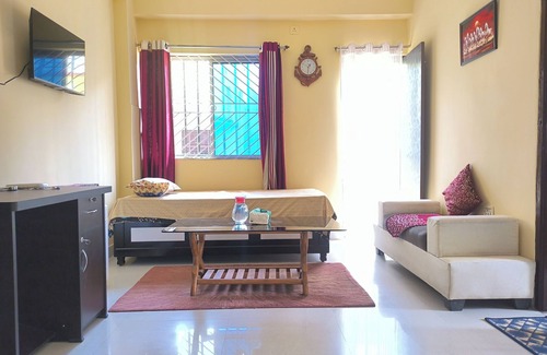 Ranchi Apartment | Cozy 1-bedroom apartment in amazing Ranchi with WiFi, AC
