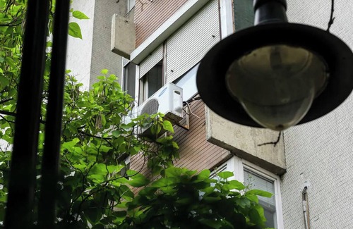 Centar Apartment | Cozy 1-bedroom apartment in superb Skopje with AC, WiFi