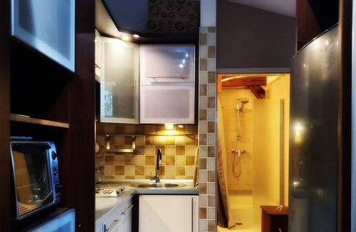 Stradom Apartment | Cozy 1-bedroom apartment with AC and WiFi in the very center of historic Krakow.