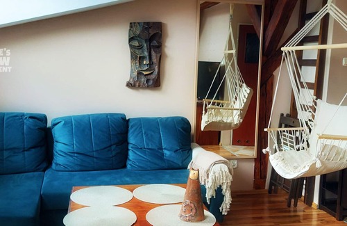 Stradom Apartment | Cozy 1-bedroom apartment with AC and WiFi in the very center of historic Krakow.