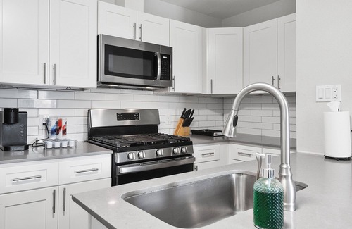 Highland Apartment | Cozy 1 Bedroom Apt in Highland Austin 3740