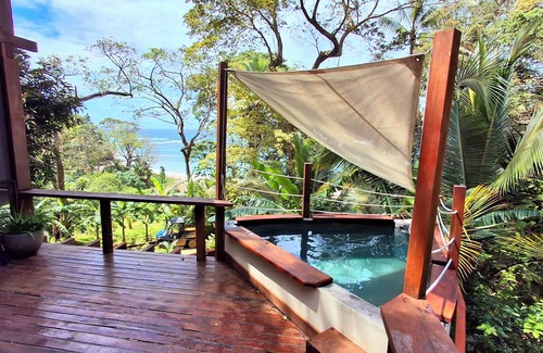 Isla Saboga Condo | Cozy 1-bedroom condo with Pool, fitness room, WiFi in awesome Saboga