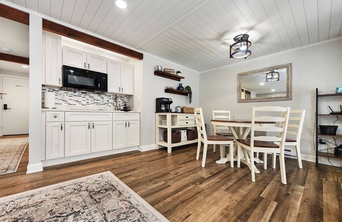 Farmington Condo | Cozy 1 bedroom condo nestled in the heart of The Laurel Highlands.