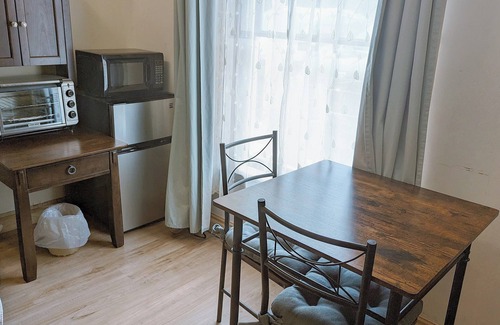 Charlotte Condo | Cozy 1-bedroom king suite in walkable uptown area. Quiet & Private. Free parking