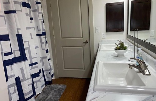 Frisco Apartment | Cozy 1-Bedroom, minutes away from The Star