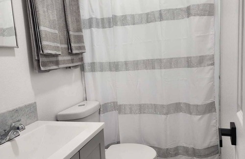Tampa House | Cozy 1-bedroom mobile home in awesome Tampa with AC