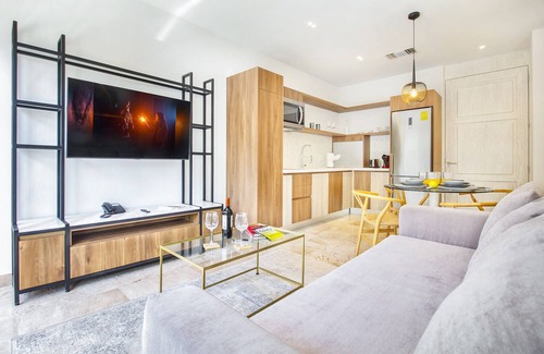 Zazil-ha Apartment | Cozy 1-Bedroom, Stunning Amenities in Playa del Carmen