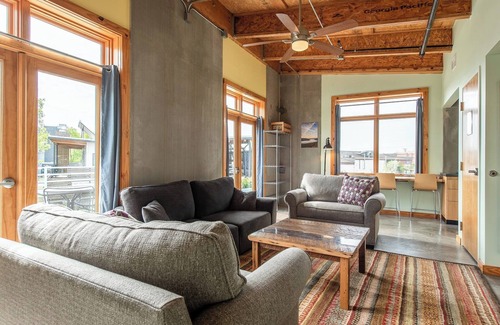 Chattanooga Apartment | Cozy 1-bedroom pet friendly apartment in enchanting Chattanooga with WiFi, AC