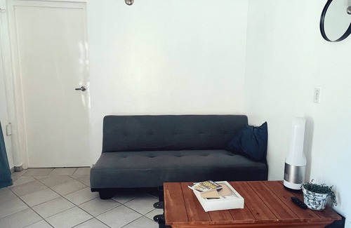 Brievengat Apartment | Cozy 1 bedroom poolside apartment with views toward Table Mountain