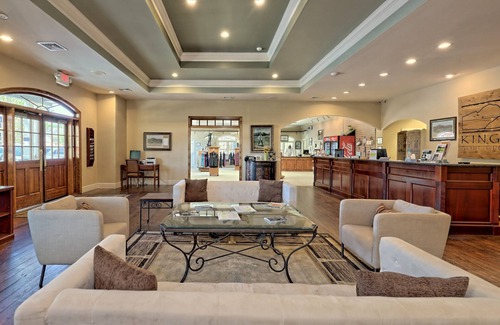 Clayton Condo | Cozy 1-Bedroom Retreat with Mountain Views in Clayton, GA