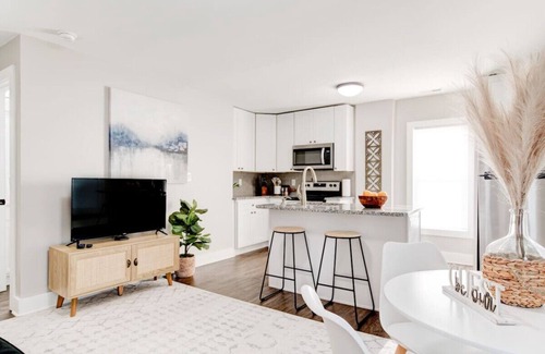 Columbus Apartment | Cozy 1-Bedroom Retreat ~ New Remodel, Fast Wi-Fi