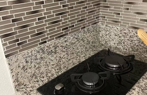 Whitney Apartment | Cozy 1-bedroom w/WiFi, TV, Netflix, small kitchen, AC in exciting Las Vegas