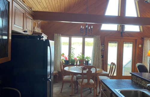Standish Cottage | Cozy 1 BR, 1 Loft. 1 Bath Cottage 50’ from Lake