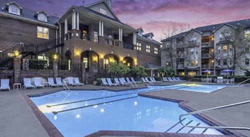Wendover - Sedgewood Apartment | Cozy 1-BR apartment with a seasonal pool