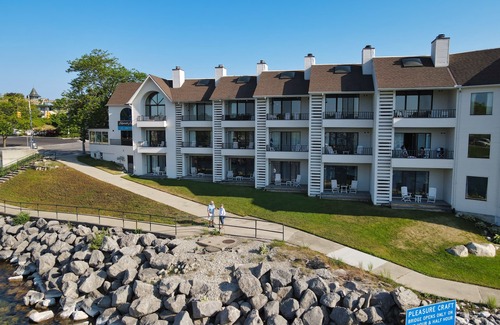 Charlevoix Condo | Cozy 1 BR Condo | Lake Charlevoix Views | Pool, Hot Tub, Sauna | Sleeps 4
