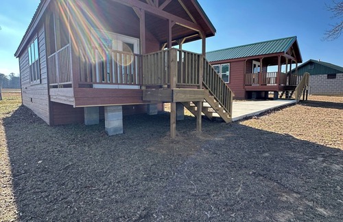 Cullman Cabin | Cozy 102 Cabin 1 bdrm on Smith Lake Located beside Smith Lake Park Boat Ramp
