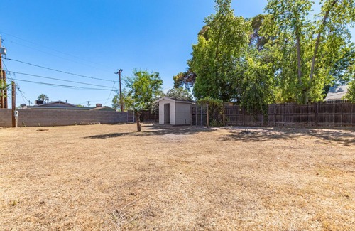 Midtown House | Cozy 1930's Bungalow Beautifully Redone in Quiet Phx Neighborhood with Huge Yard
