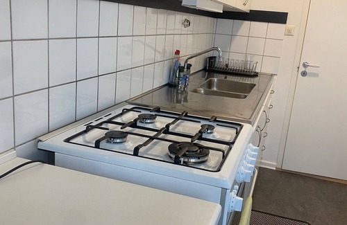 Lundby Apartment | Cozy 1bedroom apartment in Central Gothenburg, Steps from Tram6/8, near Liseberg
