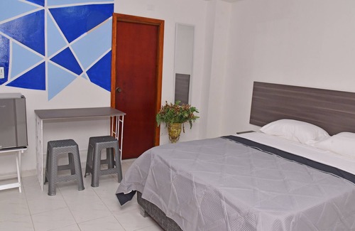 Santa Maria Apartment | Cozy 1BR APT walking distance to Airport & Beach