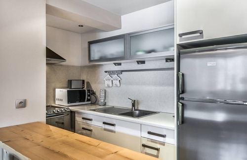 Le Planellet Apartment | Cozy 1BR Apartment in Megève Centre - Sleeps 3, Near Market, Easy Access, Secure Parking