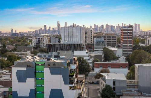 Hawthorn Apartment | Cozy 1BR Apt Walk to Swinburne & Glenferrie Rd