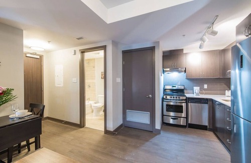 Downtown Ottawa Apartment | Cozy 1BR Apt with Skyline Views near Peace Tower