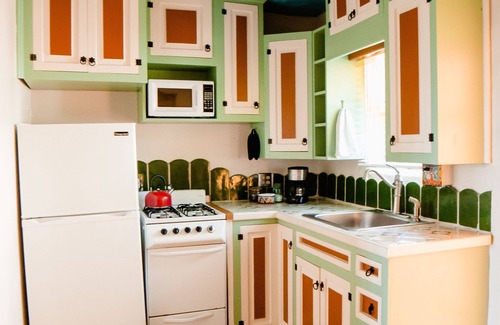 Port Isabel Apartment | Cozy 1BR Getaway/Poolside Hideout in Historic Port Isabel
