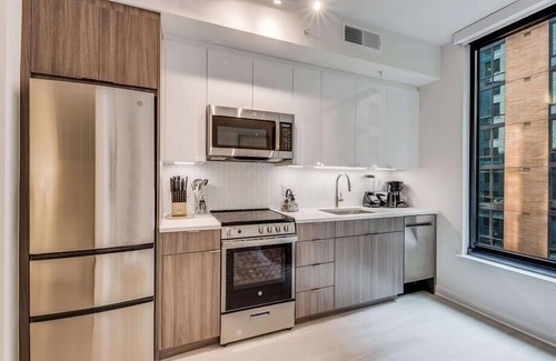 NoMa Hotel | Cozy 1BR in NoMa, Steps to Metro, Dining & More!