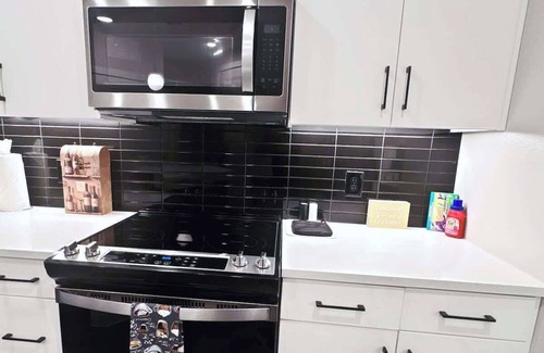 McNeil Apartment | Cozy 1BR Near Domain Pool &Gym