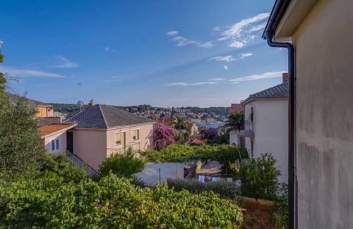 Cove Murtar Apartment | Cozy 1BR Suite for Three, No Pets, Parking Available
