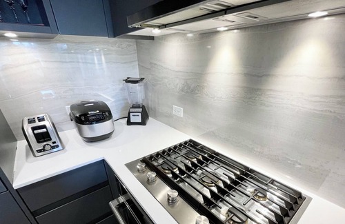 Coquitlam Apartment | Cozy 1BR Suite with AC and Office, Close to Mall