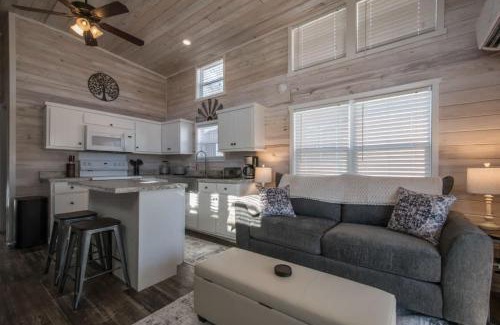 Upward House | Cozy 1BR Tiny Home with Pool Access and Free Tix