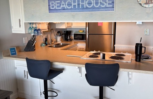Wilmington Beach Condo | Cozy 1st floor 1 bedroom oceanfront condo in Carolina Beach