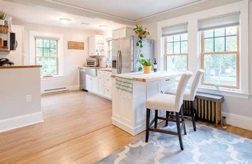 Kittery Condo | Cozy 2 Bdrm Condo near Downtown Portsmouth!