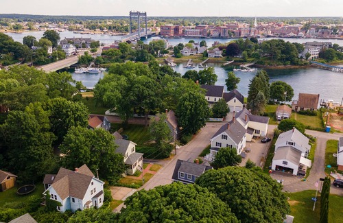 Kittery Condo | Cozy 2 Bdrm Condo near Downtown Portsmouth!