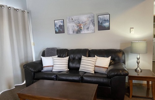 Red Lodge Condo | Cozy 2 bed 2 bath Condo w/Pool, Hot Tub, on Golf Course! Unit #1