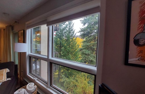 Avon Condo | Cozy 2 Bed/2 Bath Condo Located on the Eagle River Between Vail &Beaver Creek